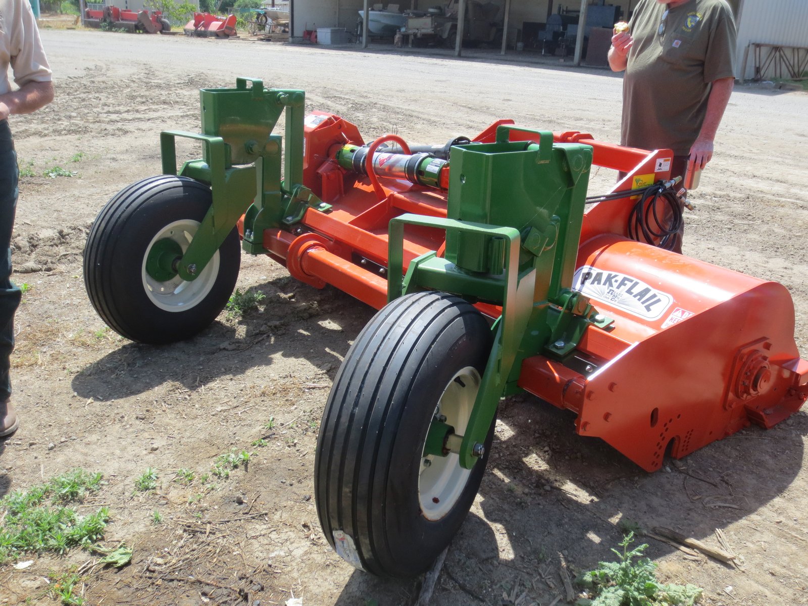 S-Series Pak Chopper (8'), Castering Gauge Wheels